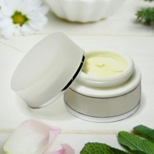 pot de crème de cosmétique